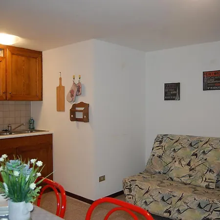 Casa Del Gelsomino بيت للعطل فارالو