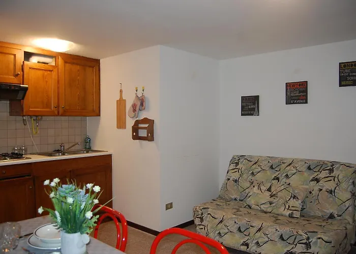 Casa Del Gelsomino Дом отдыха Варалло